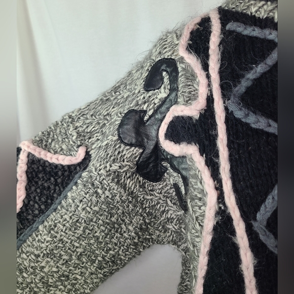 3D knit vintage sweater Mohair wool blend- Size medium womens - Picture 6 of 8